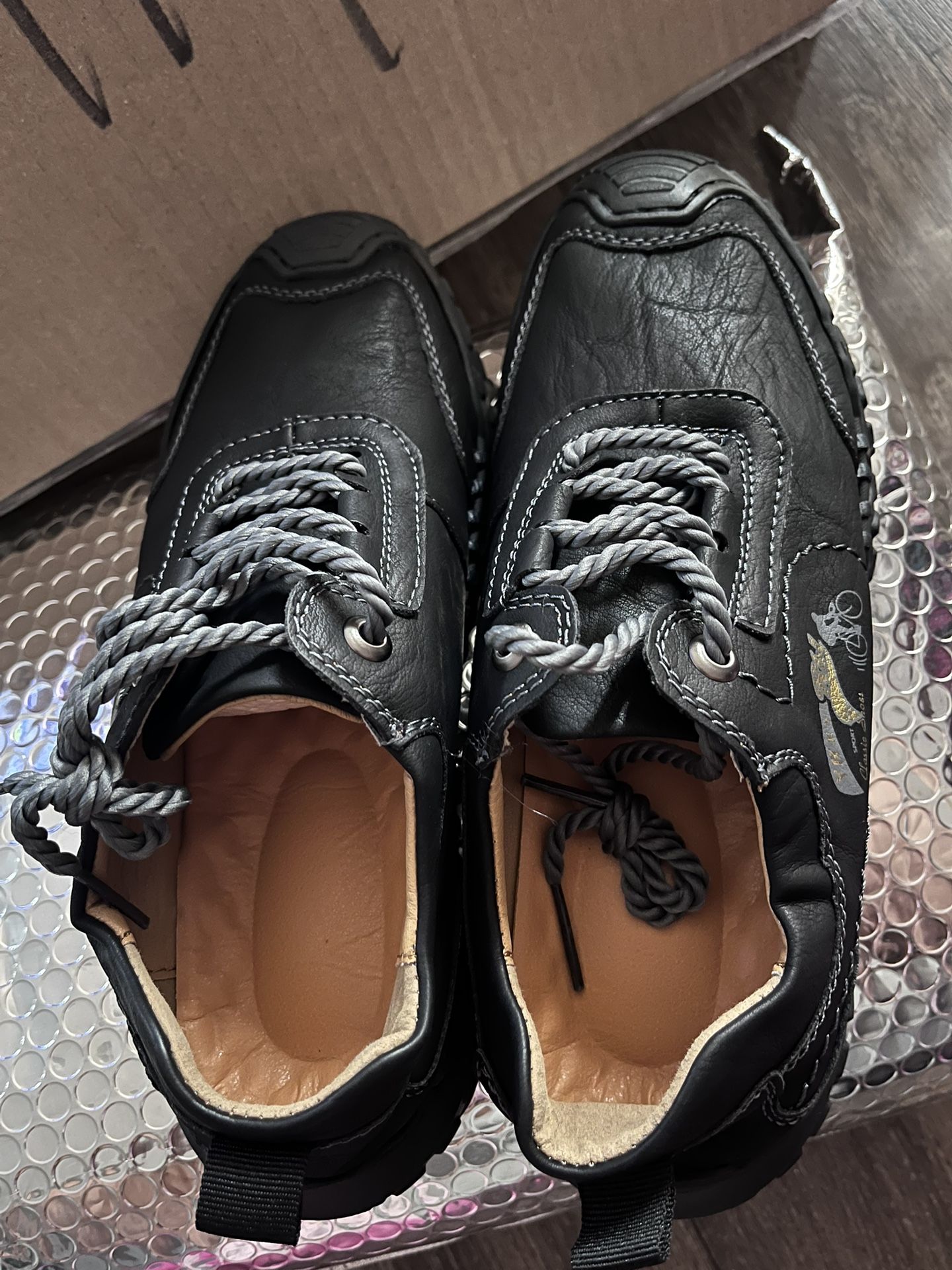 Black Cycling Shoes