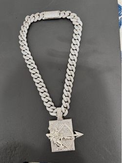 Moissanite chain