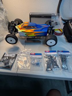 Brand New Associated B74.1 4WD  and Electronics RTR
