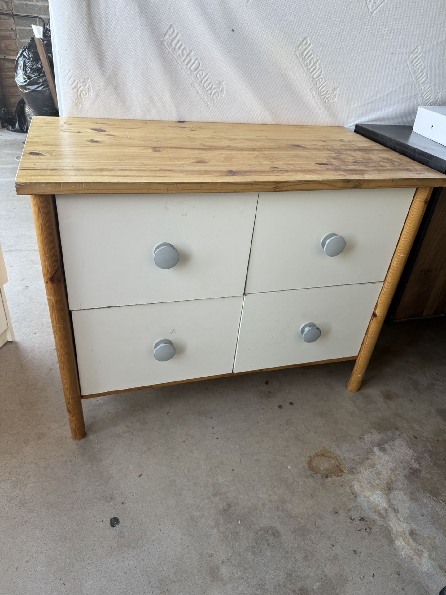 Dresser 48in X 38 In X 16in
