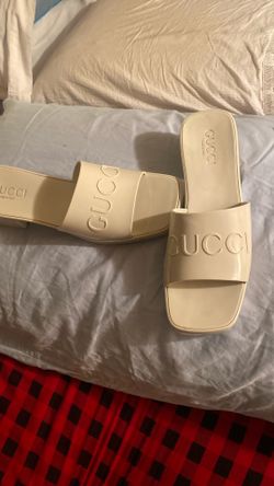 Gucci size 10