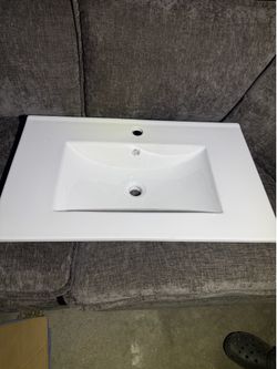 Bathroom sink