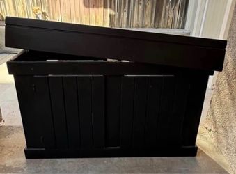 Fish tank stand and lid with extras