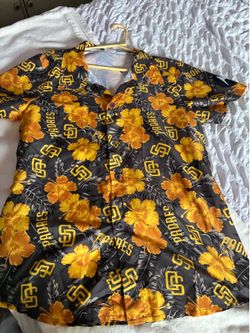Men’s padres shirt $15