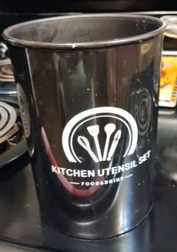 Utensil holder