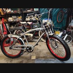 NIRVE SKULL AND BONES BEACH CRUISER 