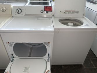 Whirlpool top load washer and electric dryer set working perfectly with 4 months warranty