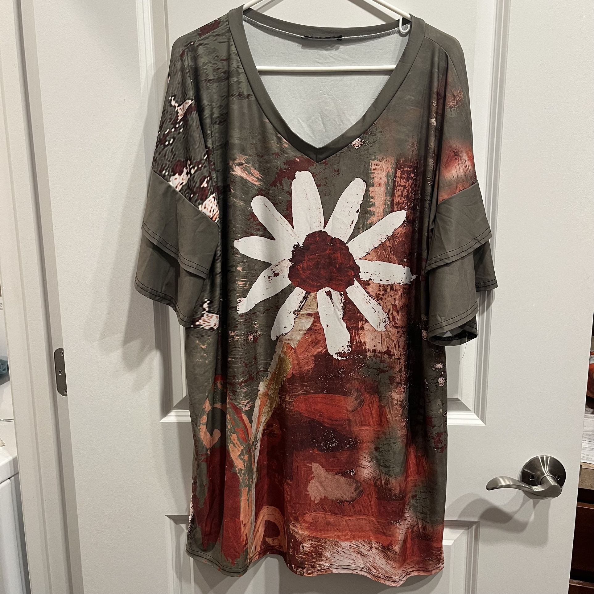 Lily By Firmiana Green Daisy Floral Print Tunic Women’s Size XL.