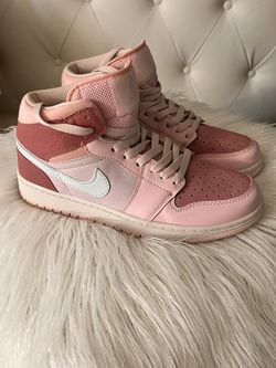 Air Jordan 1 Mid Digital Pink