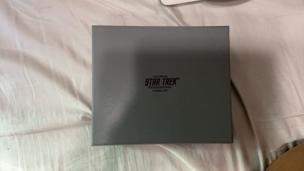 The  Official Star Trek TRIDMENSIONAL CHESS SET