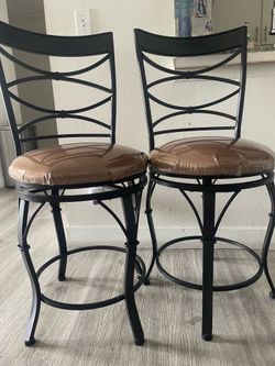 Pulaski Dylan Swivel Metal barstool, Brown