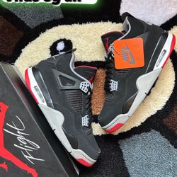 Lightly Used Bred 4 Size 9.5M