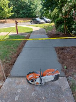 I DO CONCRETE WORK  DRIVEWAYS AND PATIOS AND MORE. 