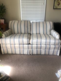 Loveseat 