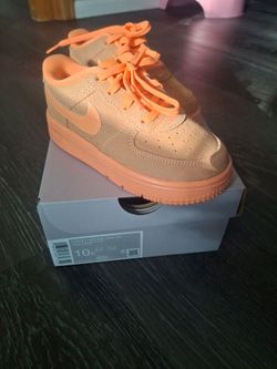 NEW Nike Air Force 1 Suede