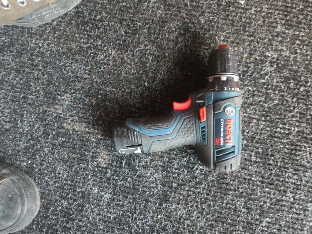 Bosch Lithium Ion 12V Drill With 2.0 Battery