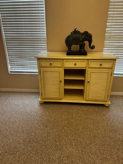 Dining room buffet