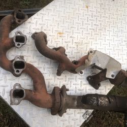 96-01 Ford Explorer Exhaust Manifold 