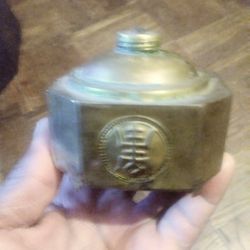 vintage brass. Chinese     table lamp. 