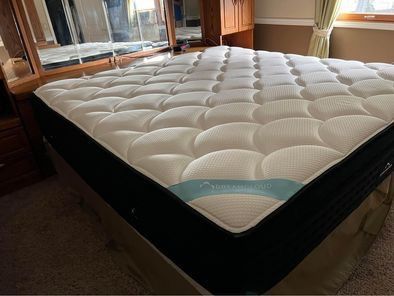 The DreamCloud Premier, King, Like New, Perfect Condition