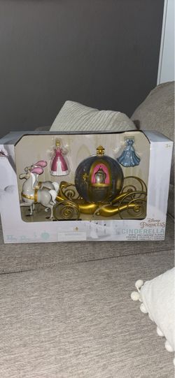 Disney Princess Cinderella Horse and Carriage Playset
