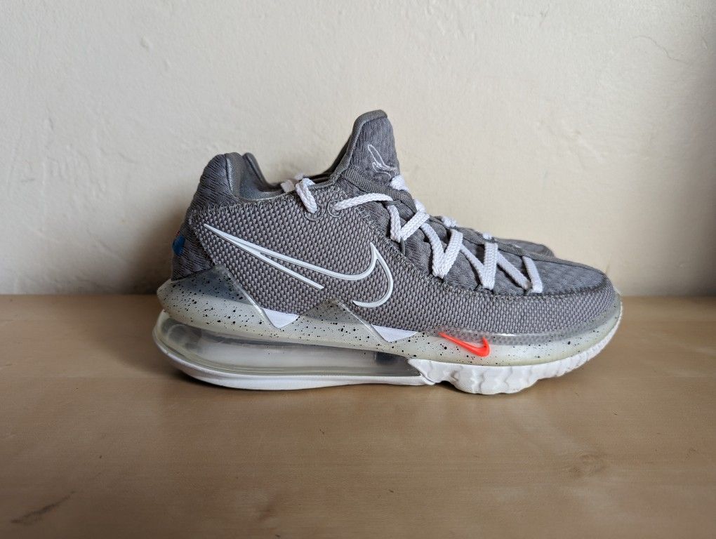 Nike LeBron 17 XVII Low Particle Grey White Sneakers CD5007...