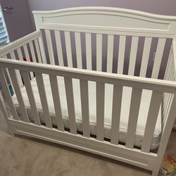 Baby Crib w/mattress