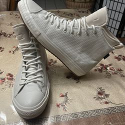 CONVERSE SIZE 11 NEW 