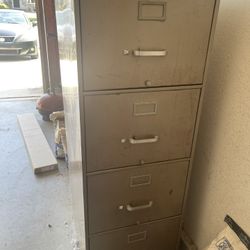 FREE FILNG CABINET