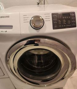 Samsung VRT WF45N5300AW/US

Front Loading Washer, 4.5 cu.ft
27 Inch Front Load Washer
