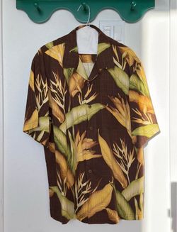 Tommy Bahama Men's Large 100% Silk Hawaiian Camp Shirt Brown Tropical Banana Leaf Button Up