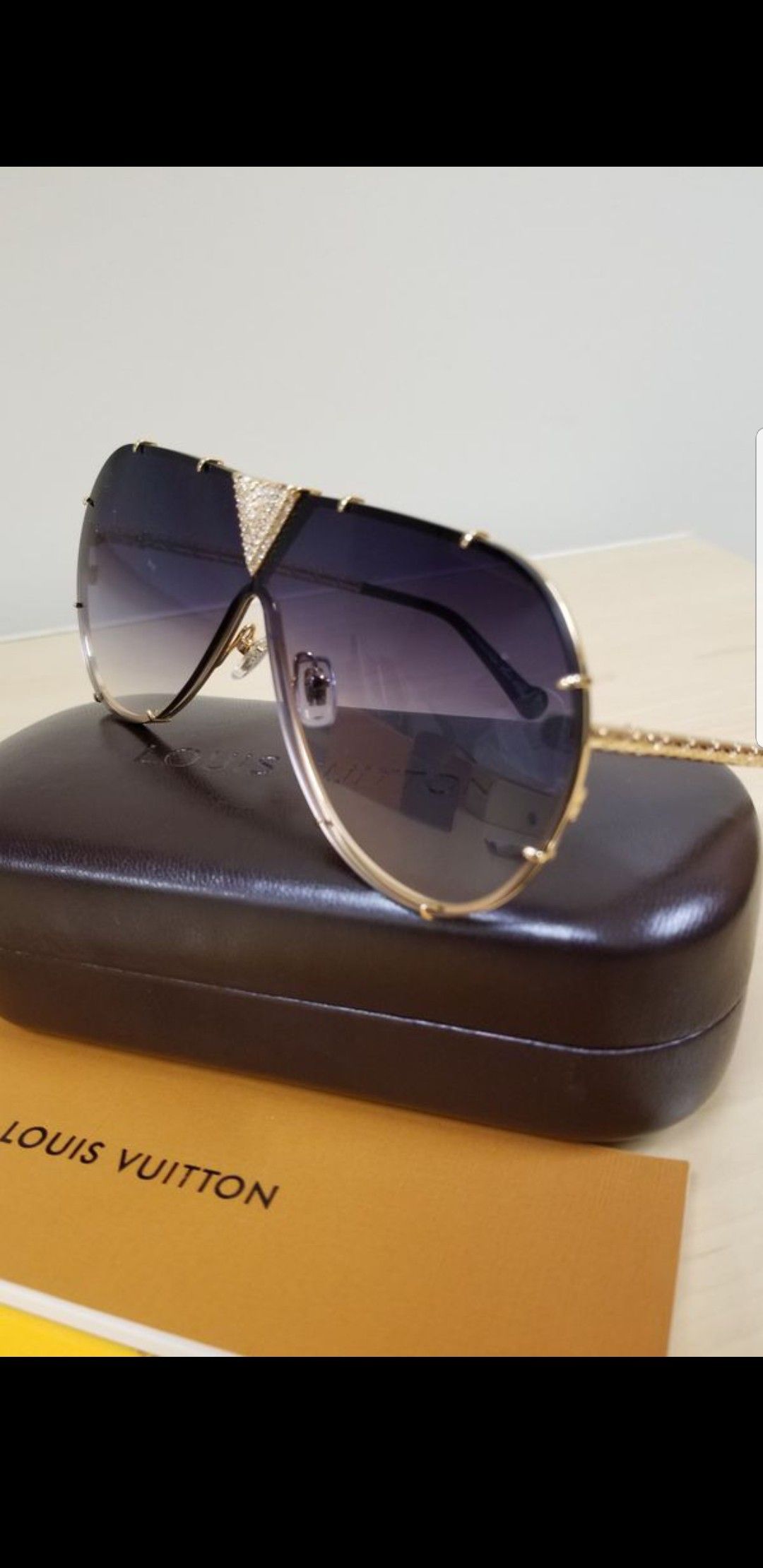 Authentic Louis Vuitton Millionaire LV Drive Strass Z1060 Dark Lens/Gold  Framed Sunglasses for Sale in Aurora, CO - OfferUp