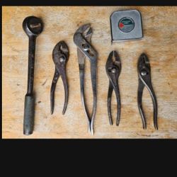 VINTAGE TOOLS SNAP ON SOCKETS