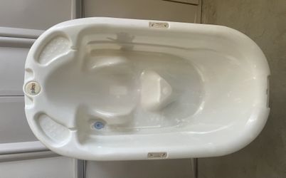 Baby To Toddler Grow With Me Bathtub Primo Euro
