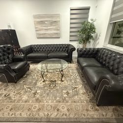 Timeless Chesterfield  3-piece leather Living  Room Set