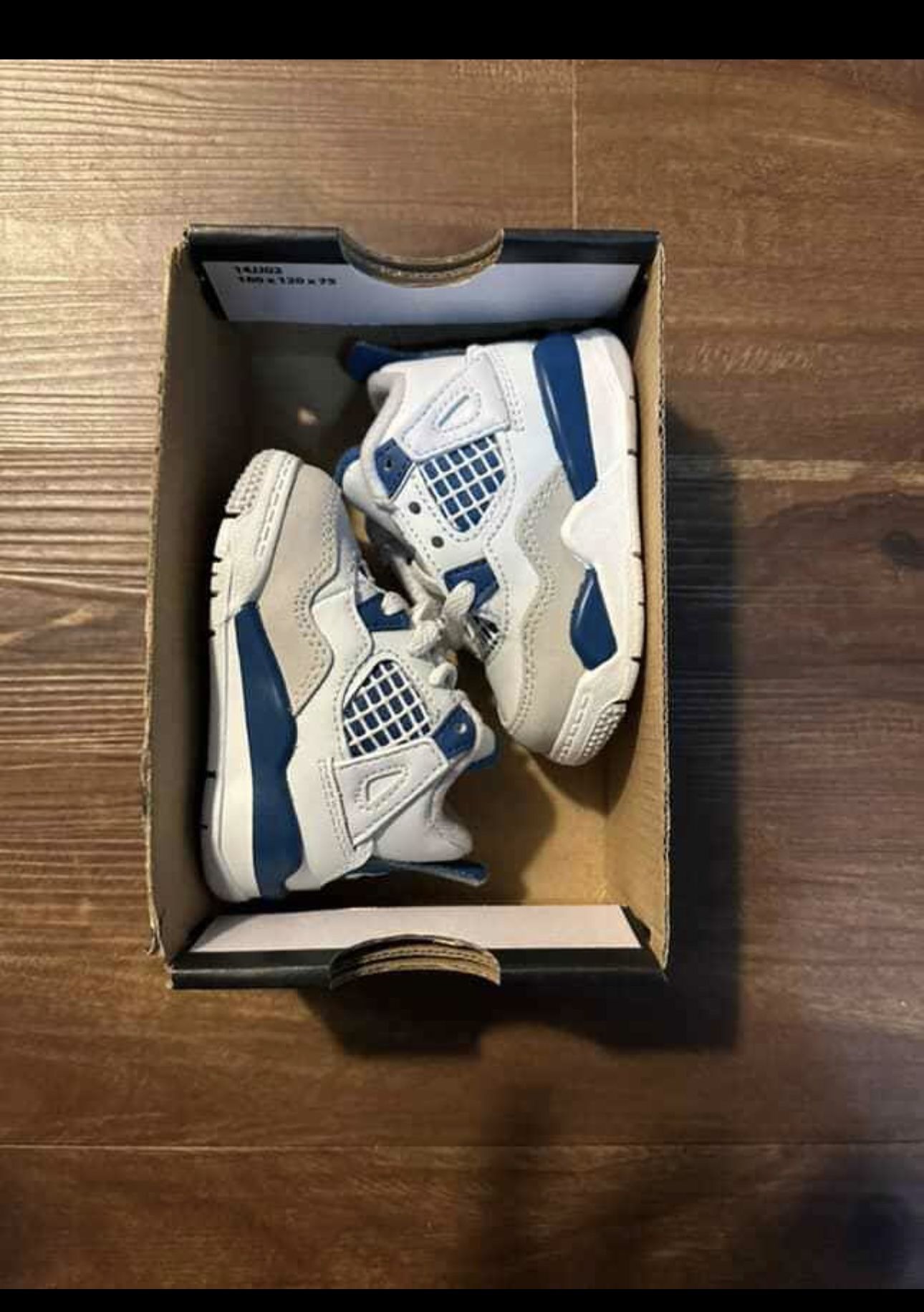 Jordan 4 Retro