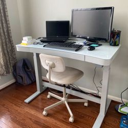 Glass Top, Height Adjustable Desk