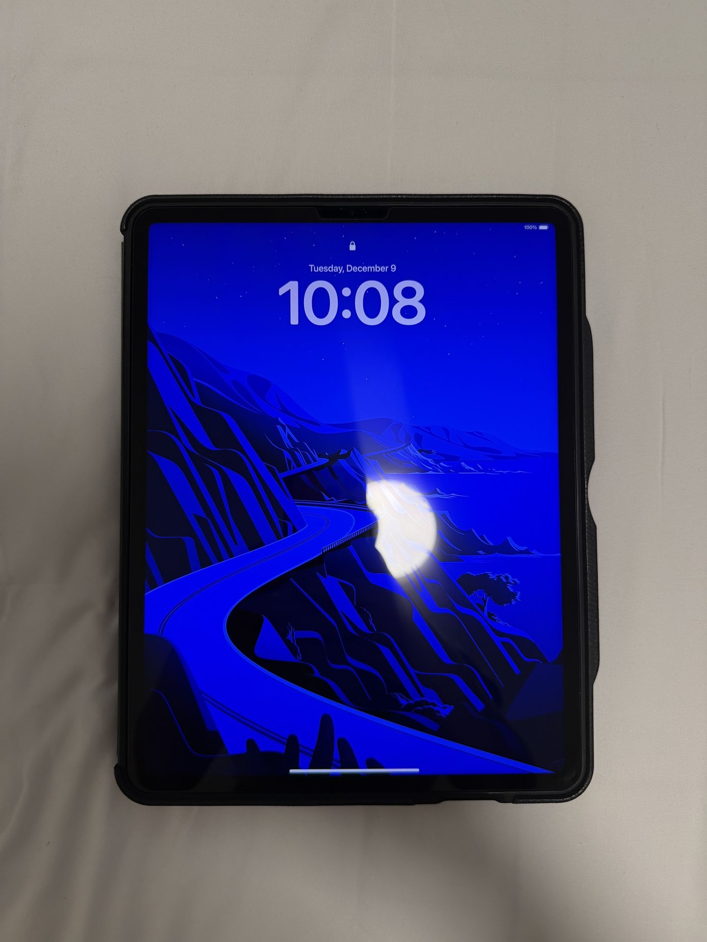 iPad Pro 12.9” (5th Gen, M1) – 512GB – Wi-Fi + 5G