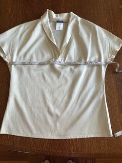CHANEL Uniform Ivory Silk Cotton Blouse Top Size 40 Short Sleeve V-Neck Made in Romania