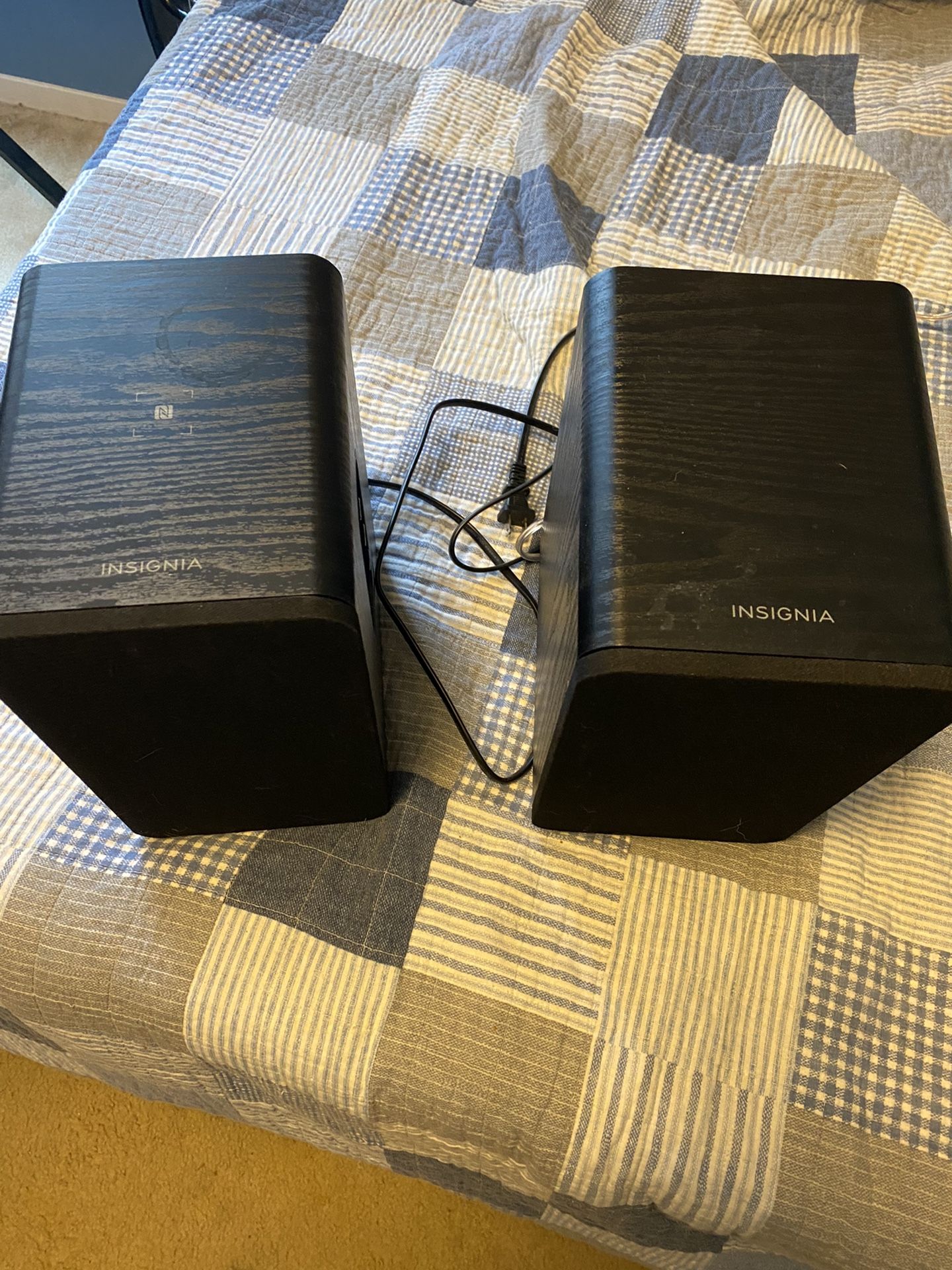 Insignia 25W Bluetooth Shelf Speakers 