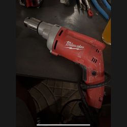 Milwaukee 0299-20 1/2in Magnum Drill