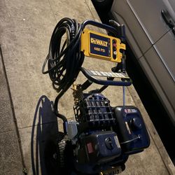 Dewalt Pressure Washer 4400psi Like New Costumer Return To Home Depot $599 Firm