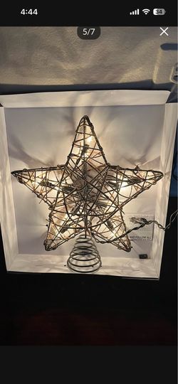 It’s A Brand New lighted tree topper made by Ashland never been used