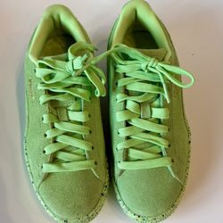 PUMA Suede Triplex Mono Neon Green Sneakers Size 5 New