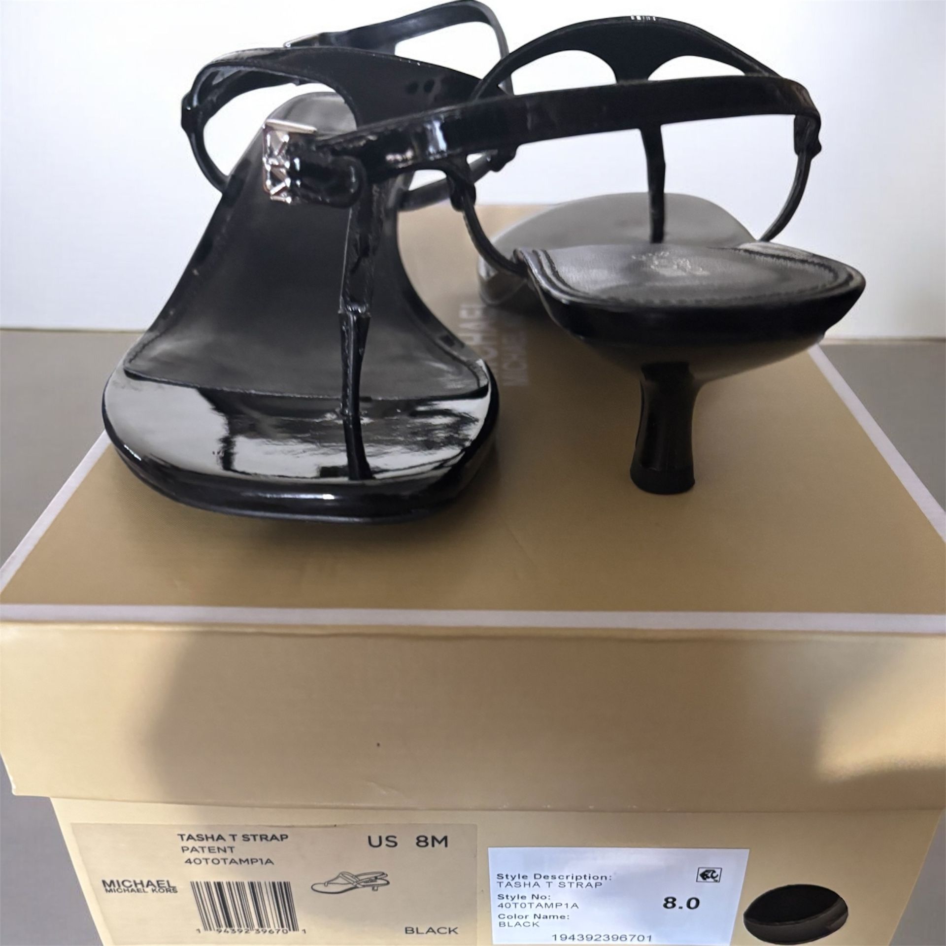 New MICHAEL Michael Kors black patent leather sandals. Women’s Size 8 . $35 FIRM . Must pick up.