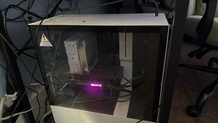 Custom Built Gaming PC THAT IS A MONSTER