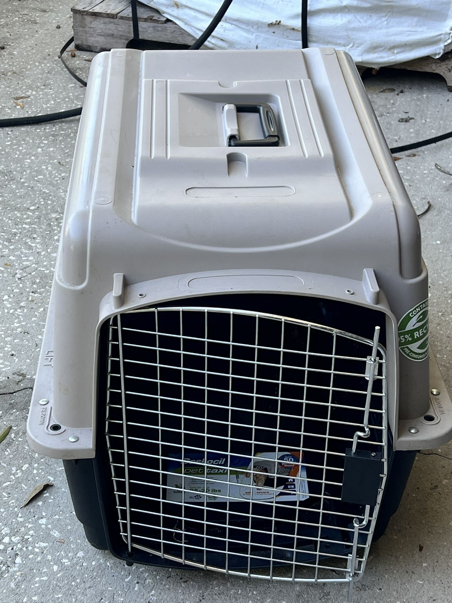 New Dog Crate For 25-30 Lb Dog / Never Used