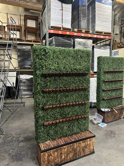 Champagne Hedge Wall