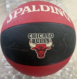 NBA Chicago Bulls basketball. 1990s with gold signatures from Michael Jordan