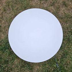 Starlink round satellite 1st gen